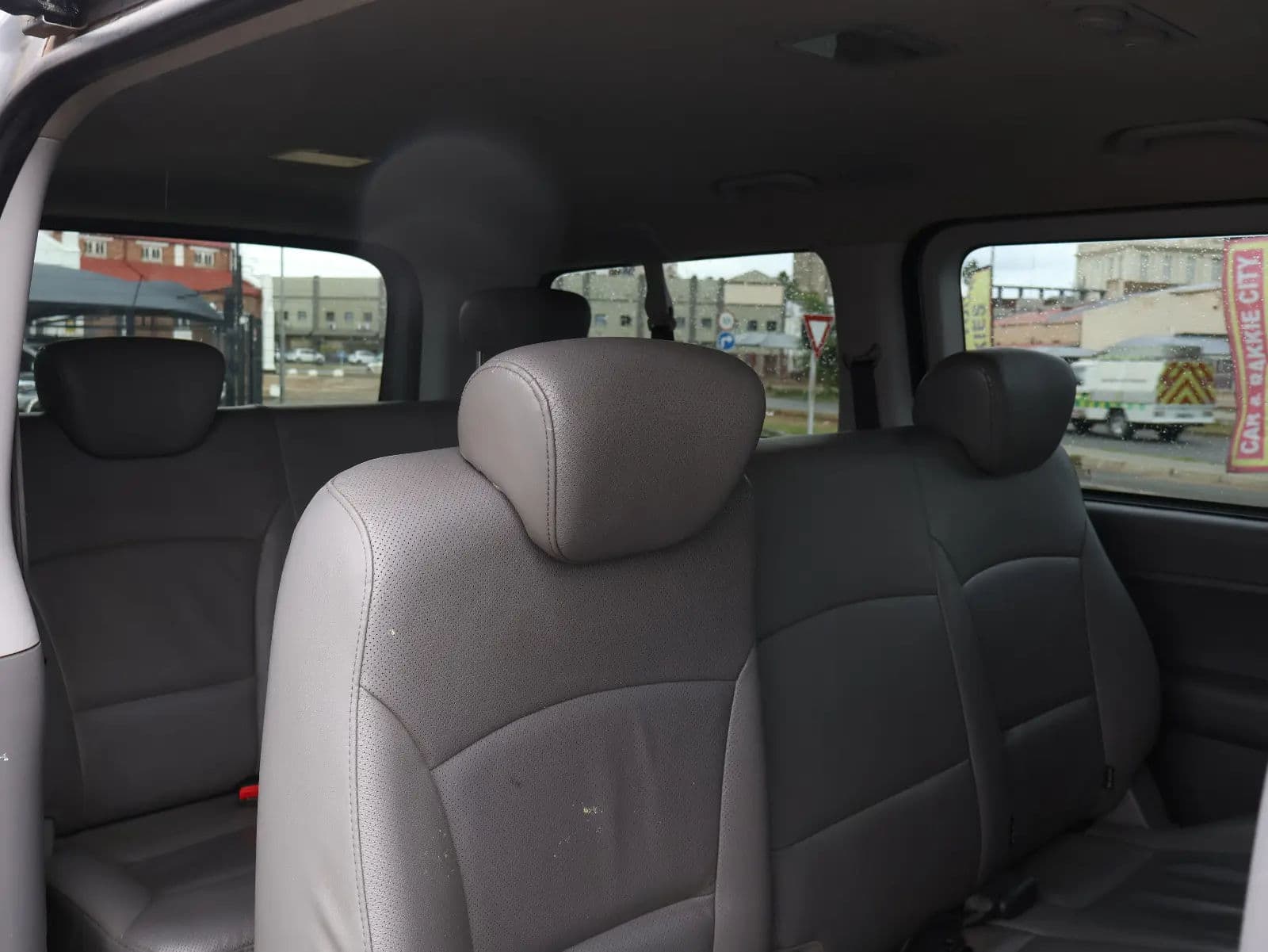 Hyundai H1 Manual — photo 4