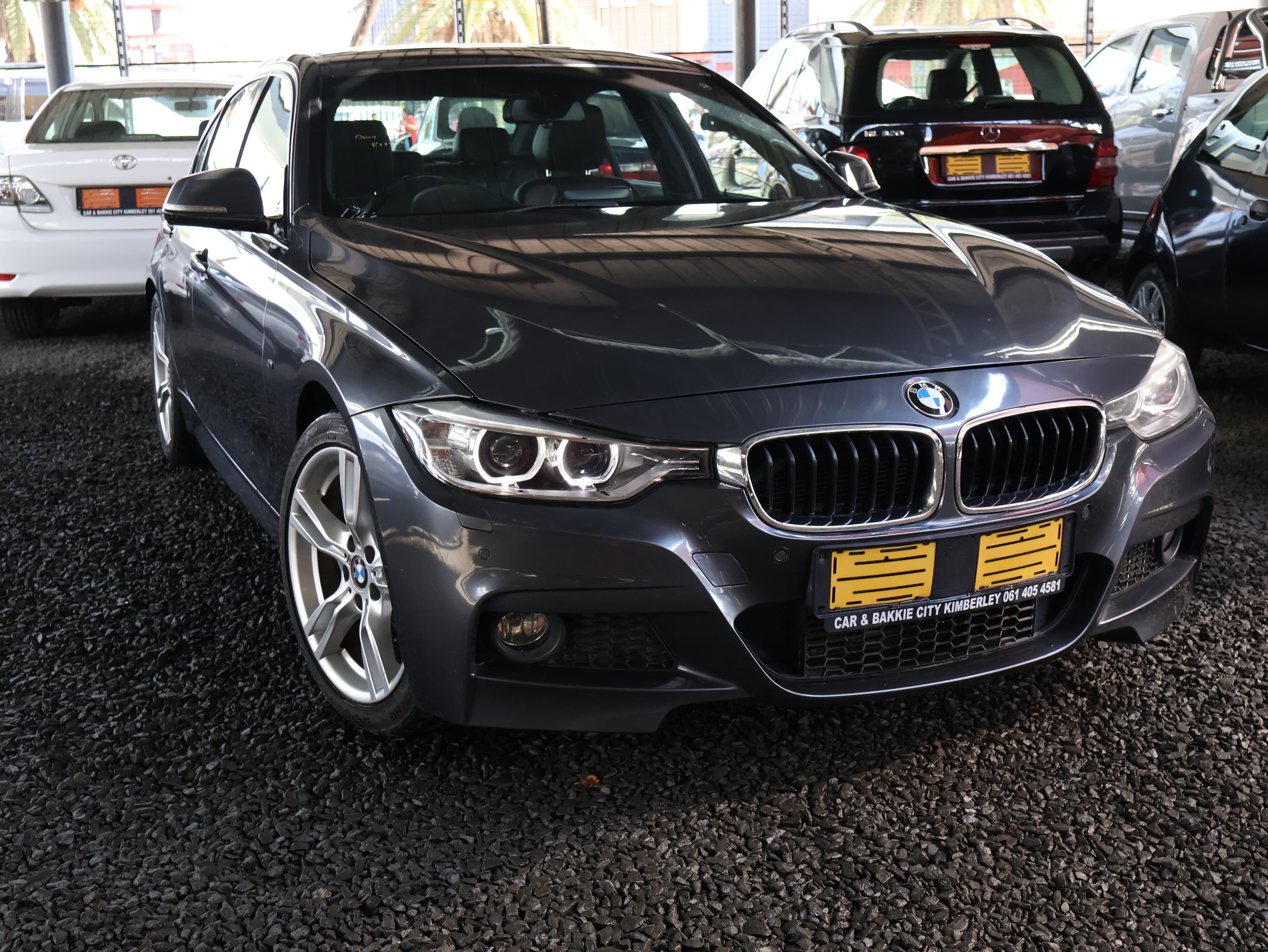 2018 BMW 320i image 1