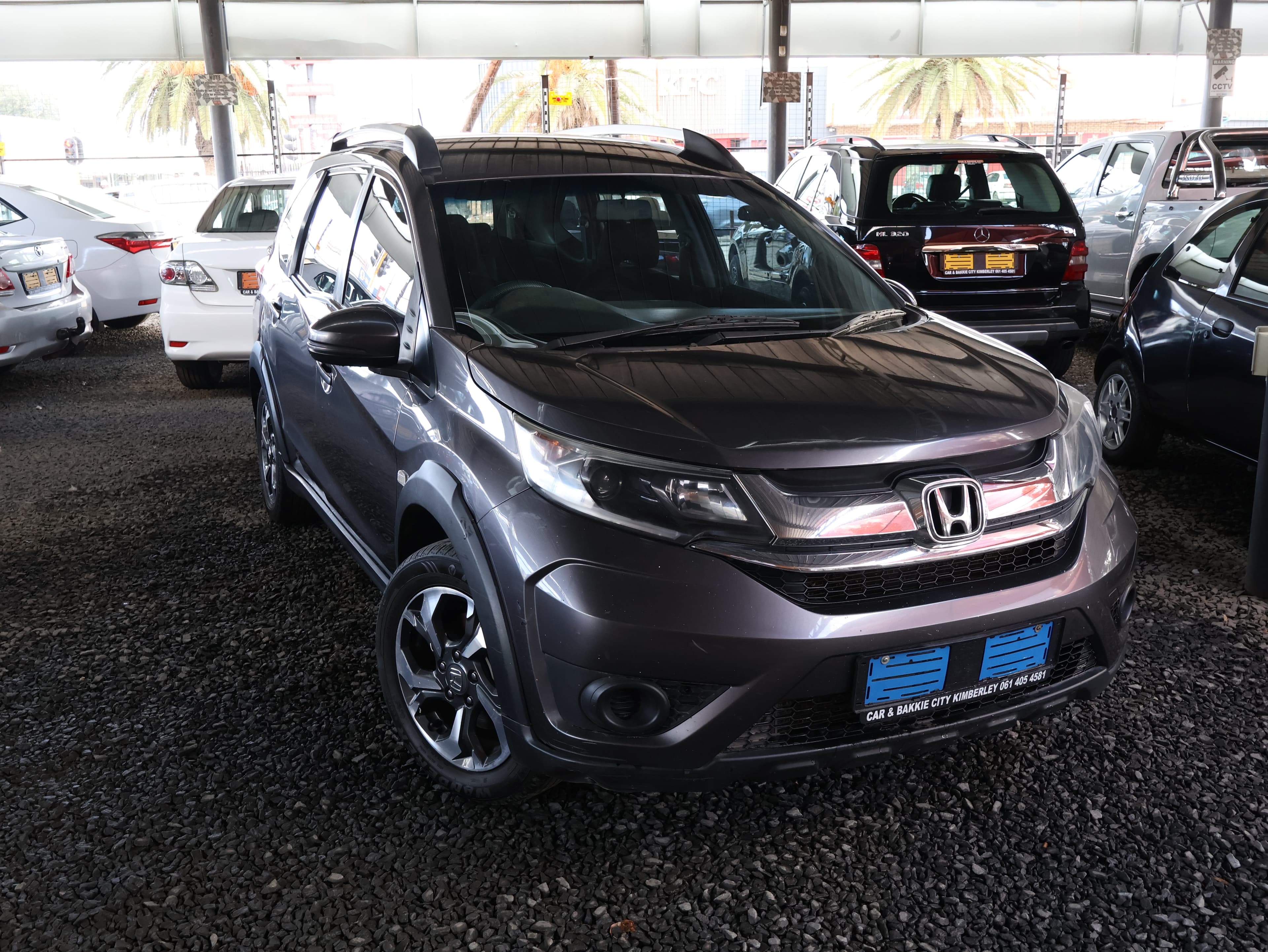 SUV