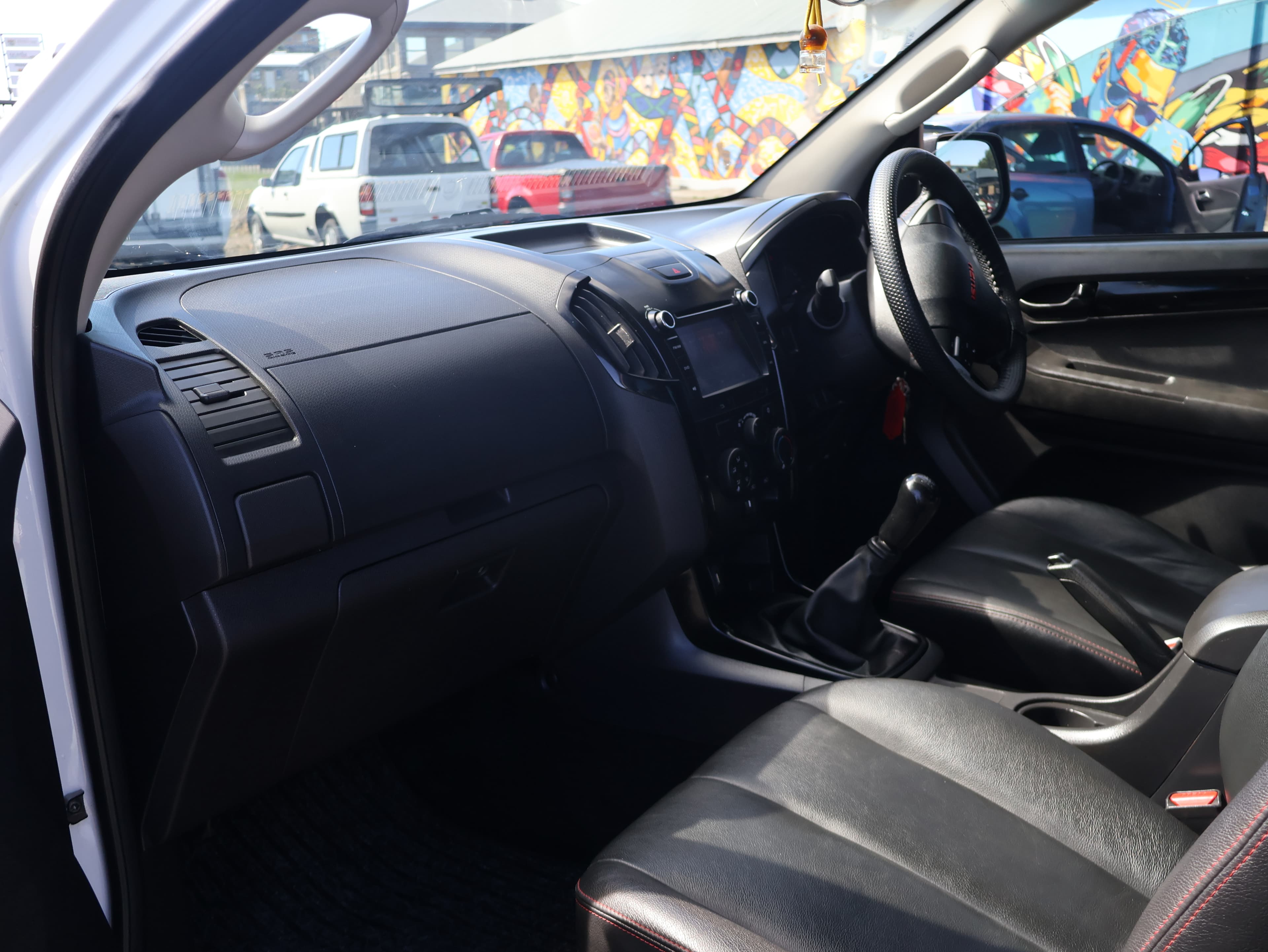 2018 Isuzu D-Max image 6