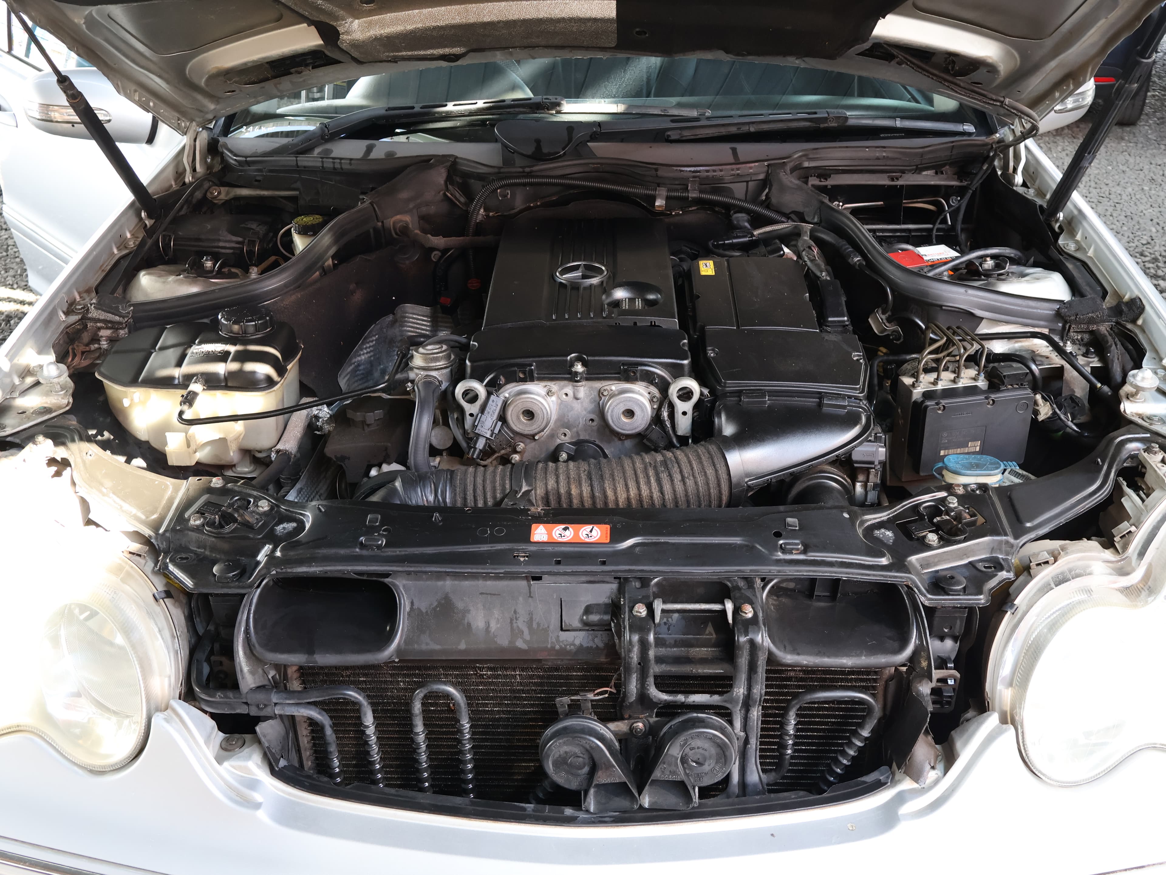2000 Mercedes-Benz C180 image 8