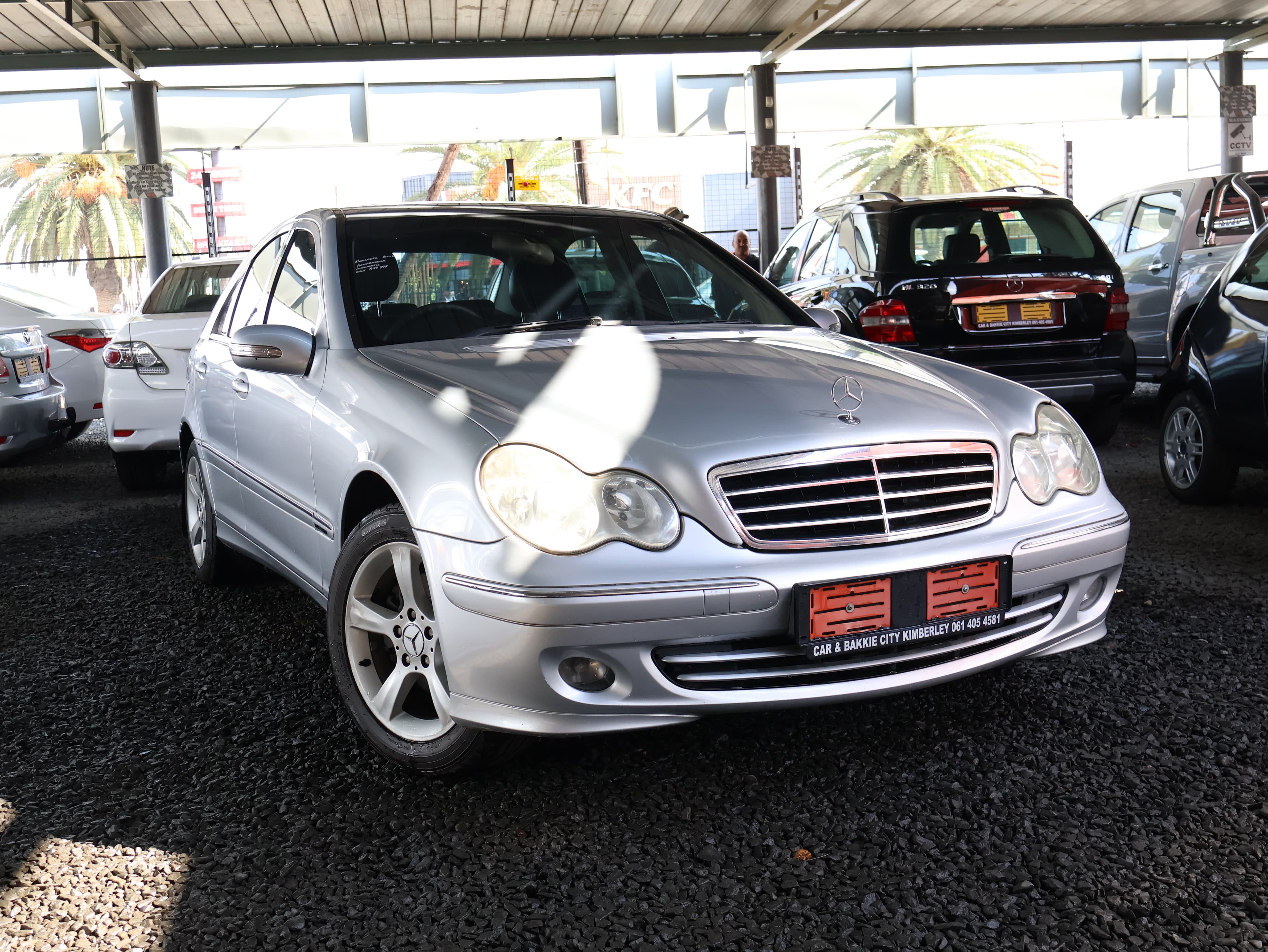 2000 Mercedes-Benz C180 image 1