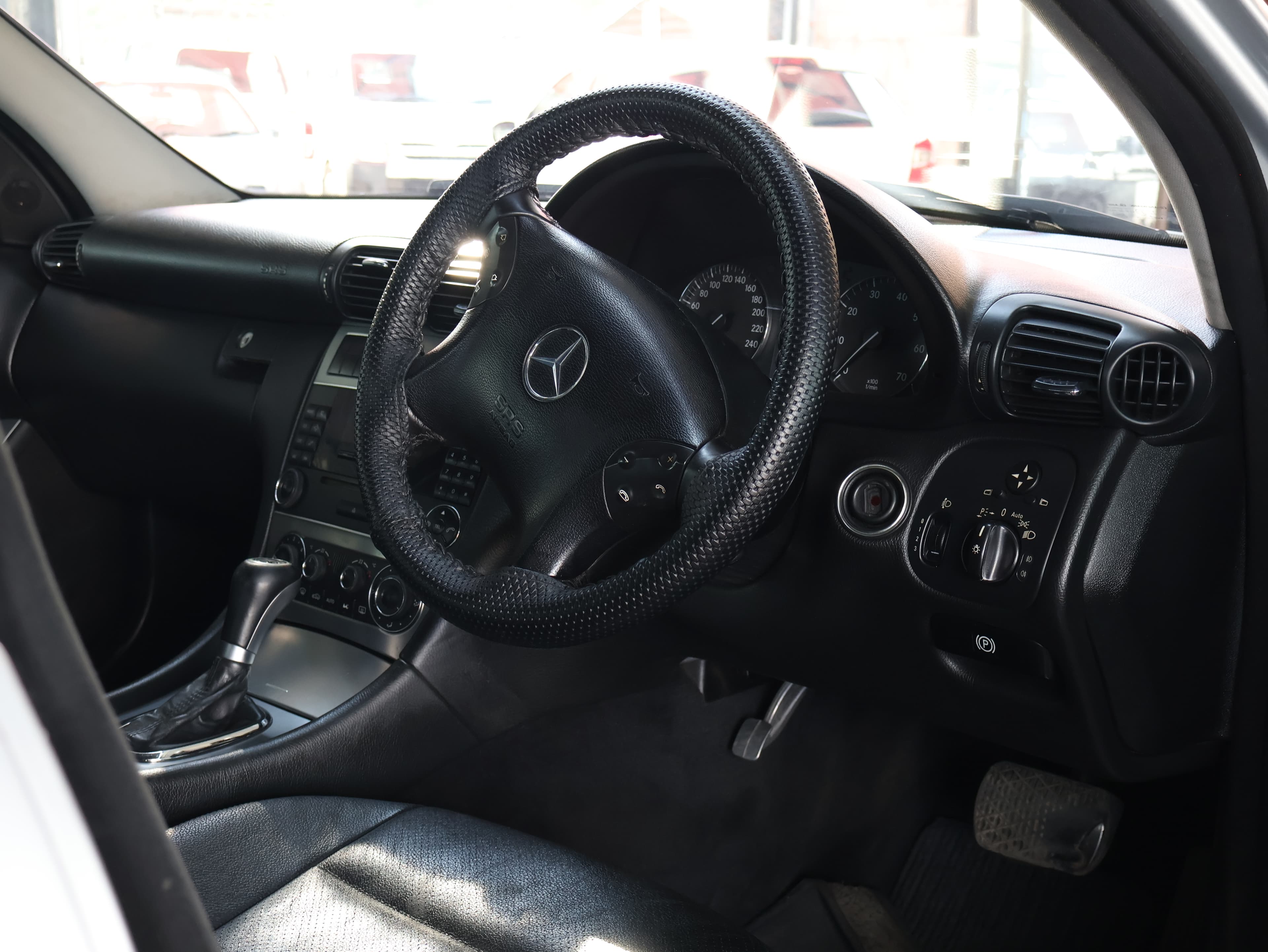 2000 Mercedes-Benz C180 image 3