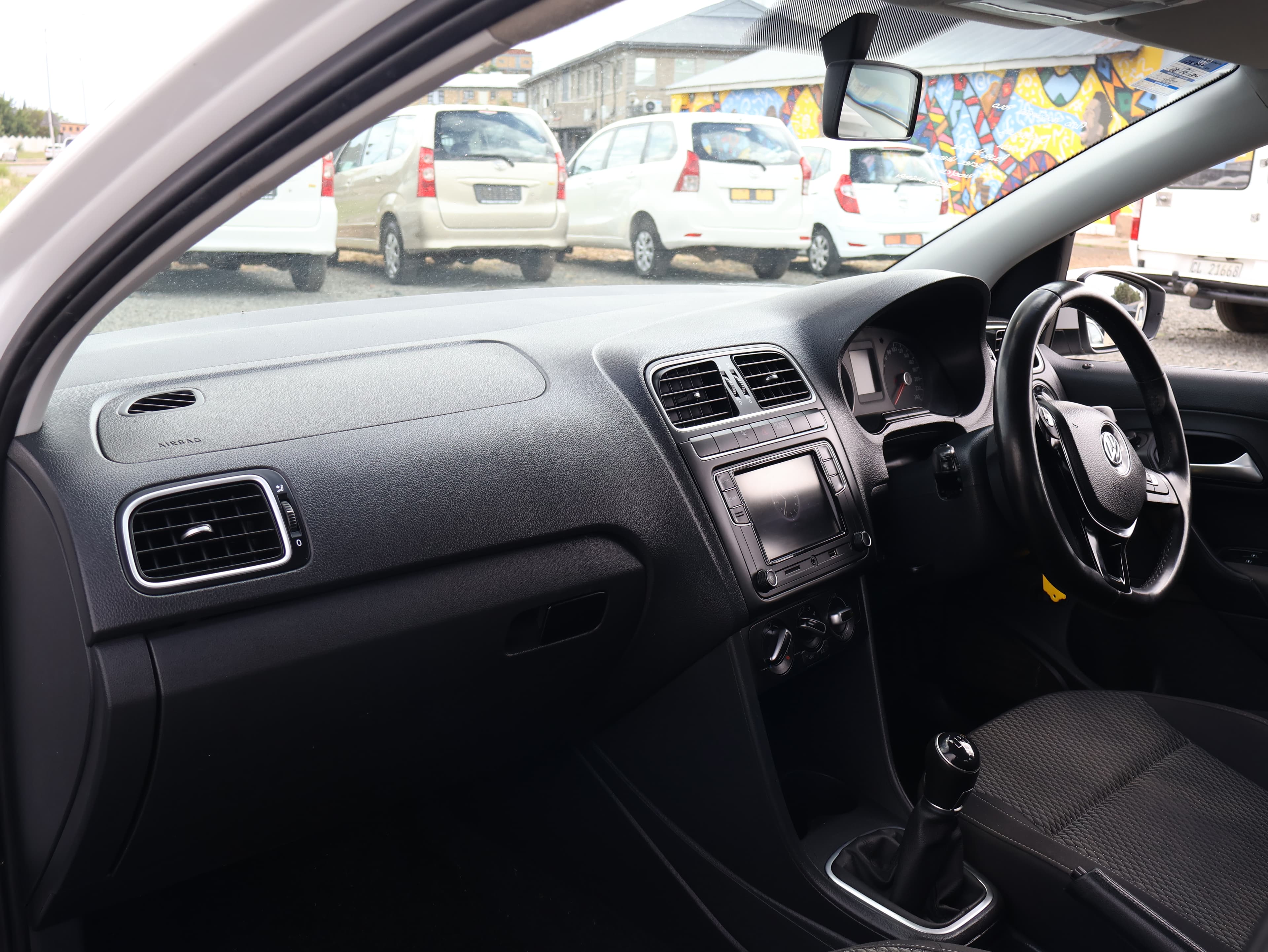 2019 Volkswagen Polo image 2