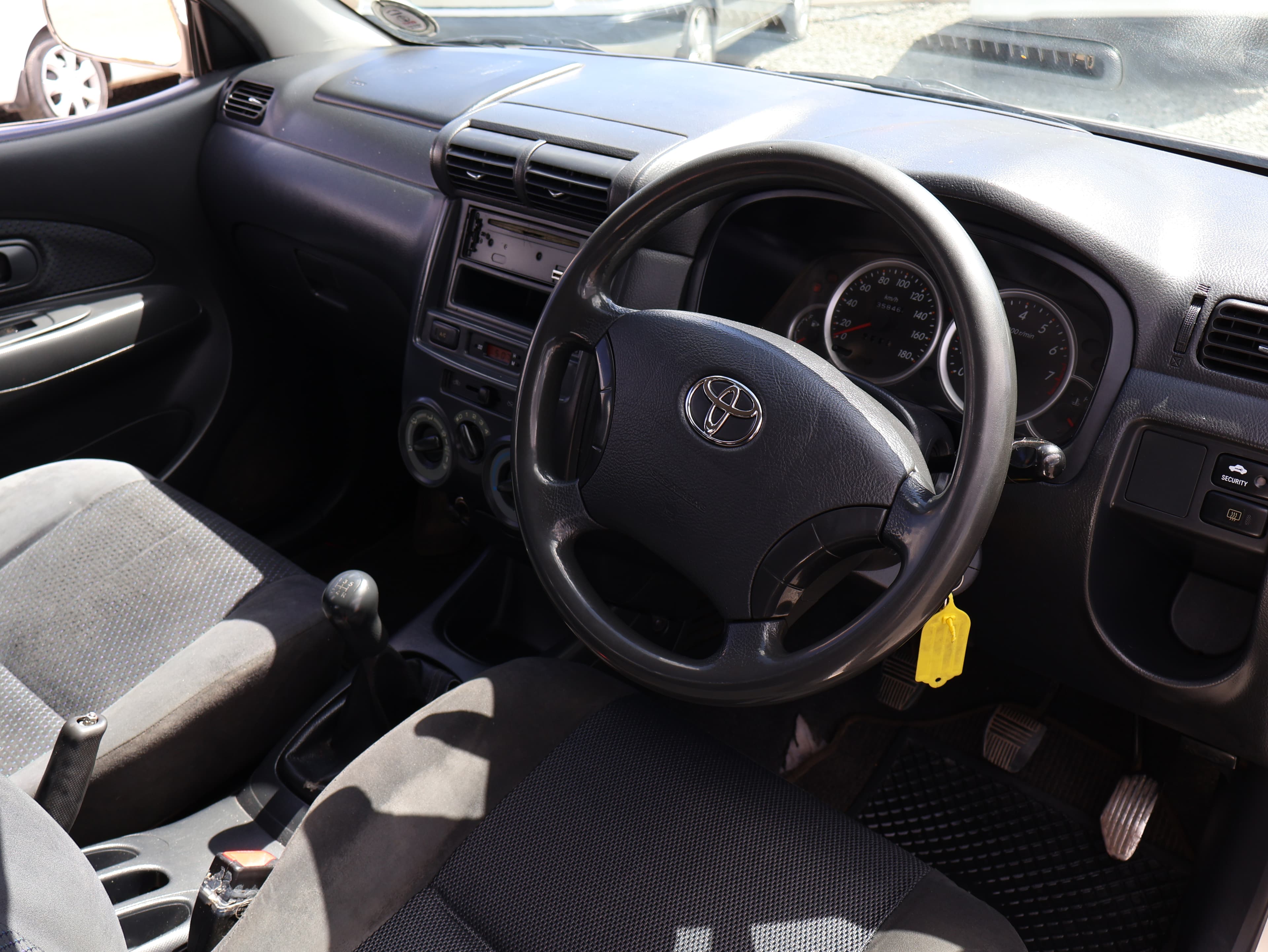 2014 Toyota Avanza image 6