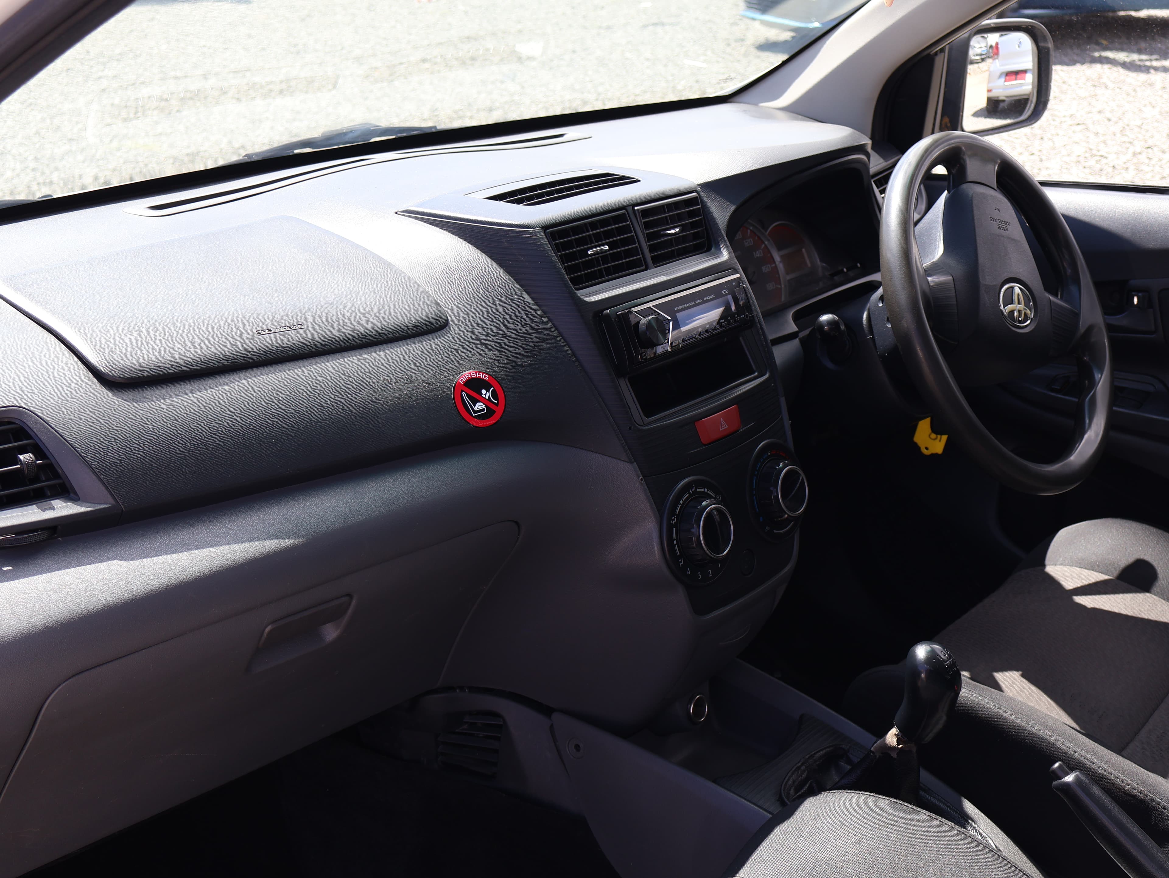 2014 Toyota Avanza image 3