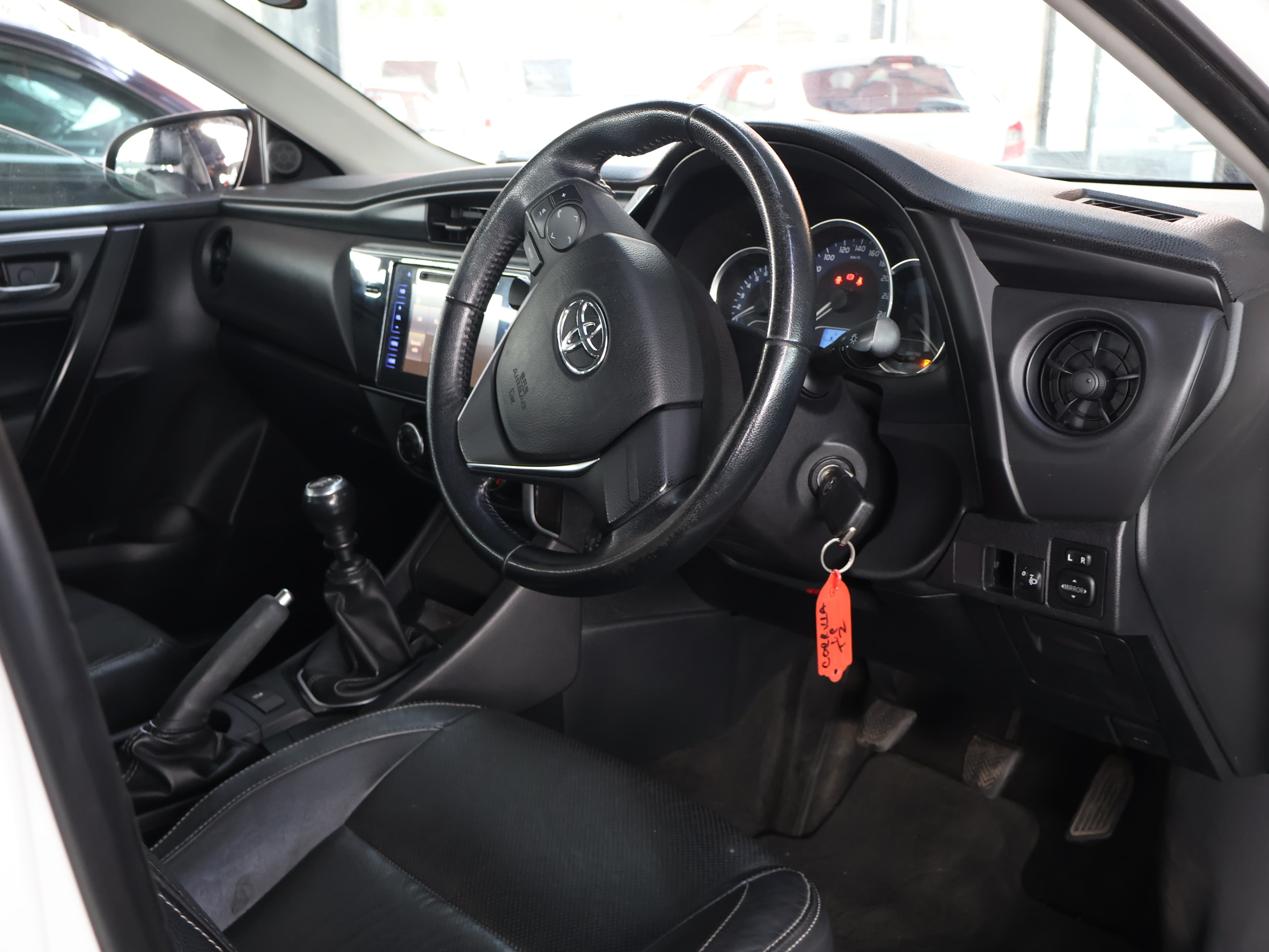 2018 Toyota Corolla image 4