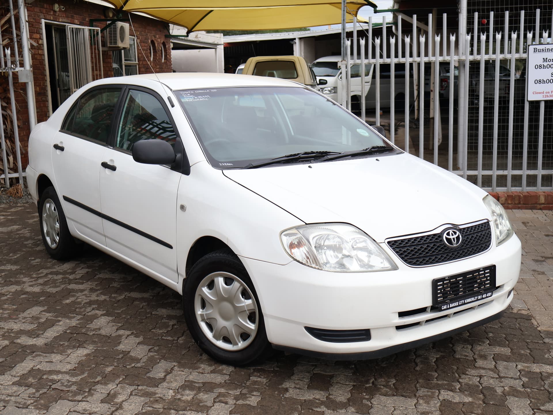 Toyota Corolla White 2007