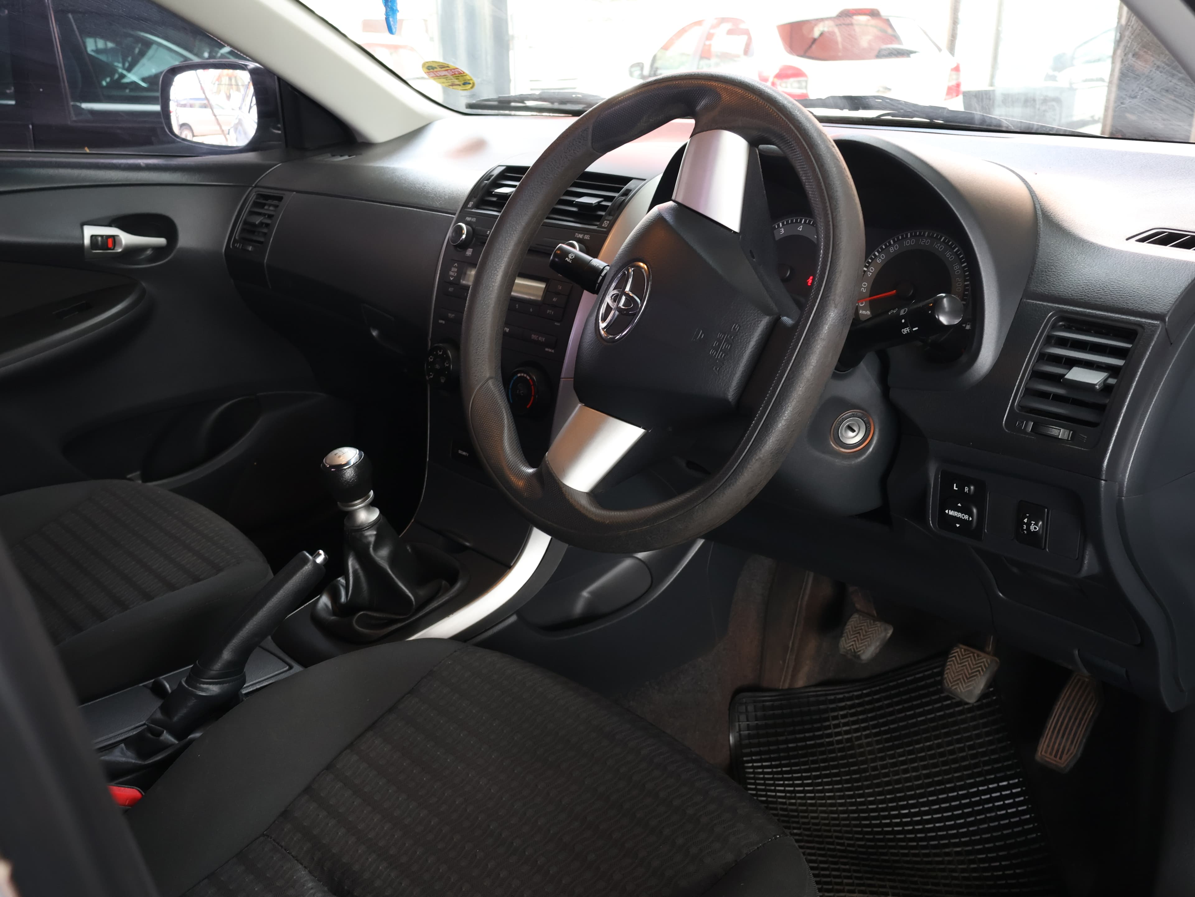2016 Toyota Corolla image 4