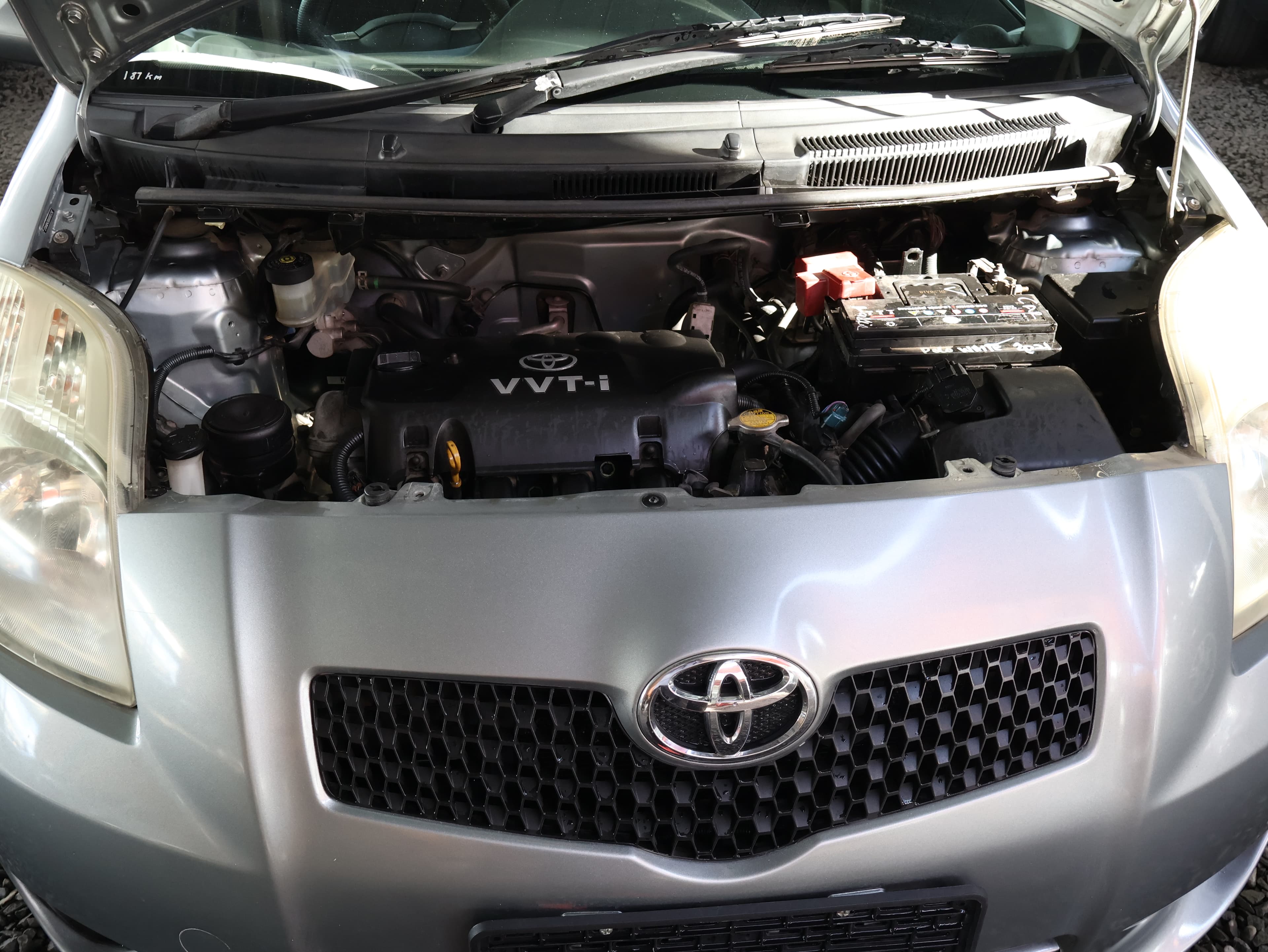 2014 Toyota Yaris image 4