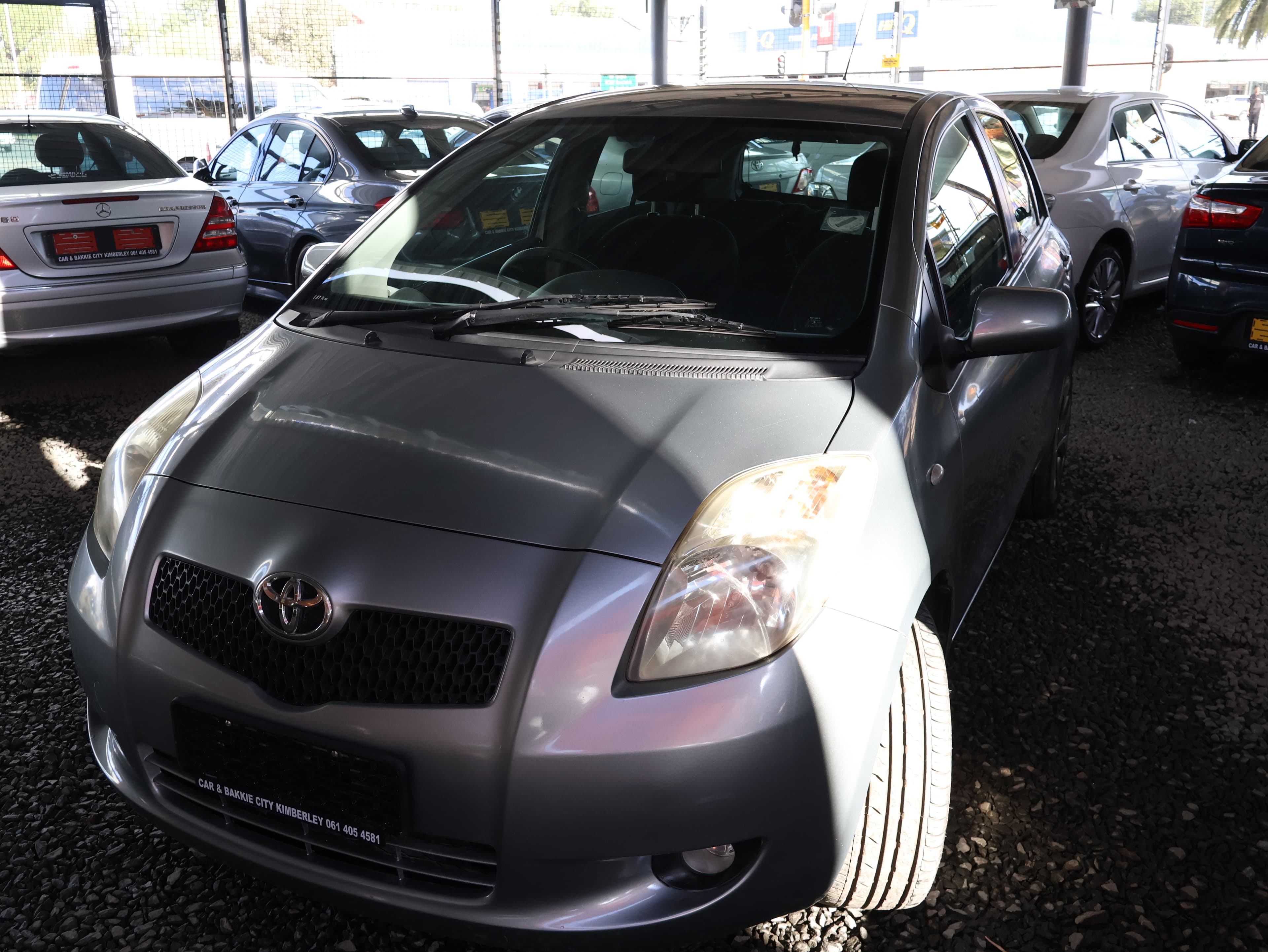 2014 Toyota Yaris image 7