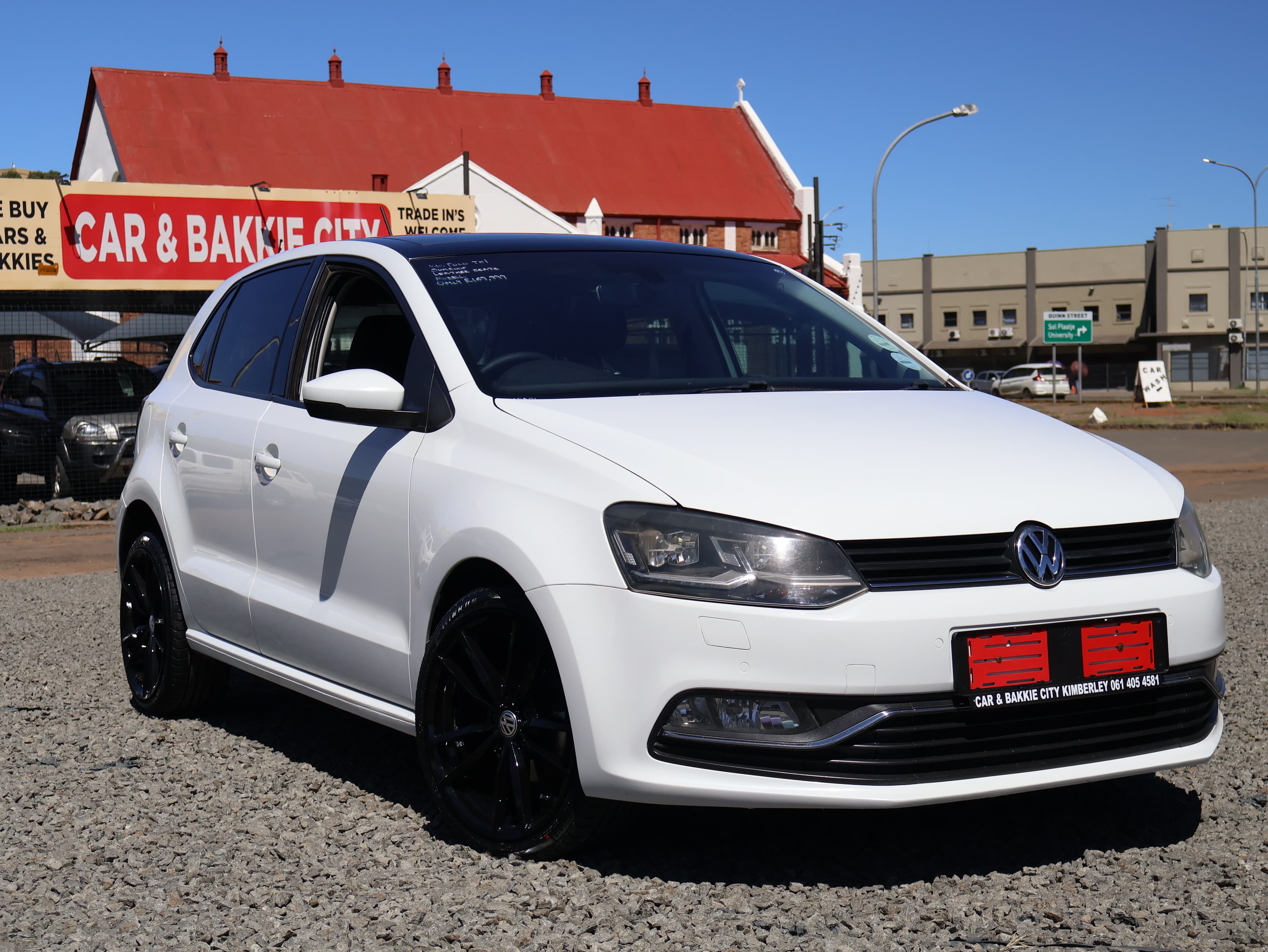 2022 Volkswagen TSI image 1