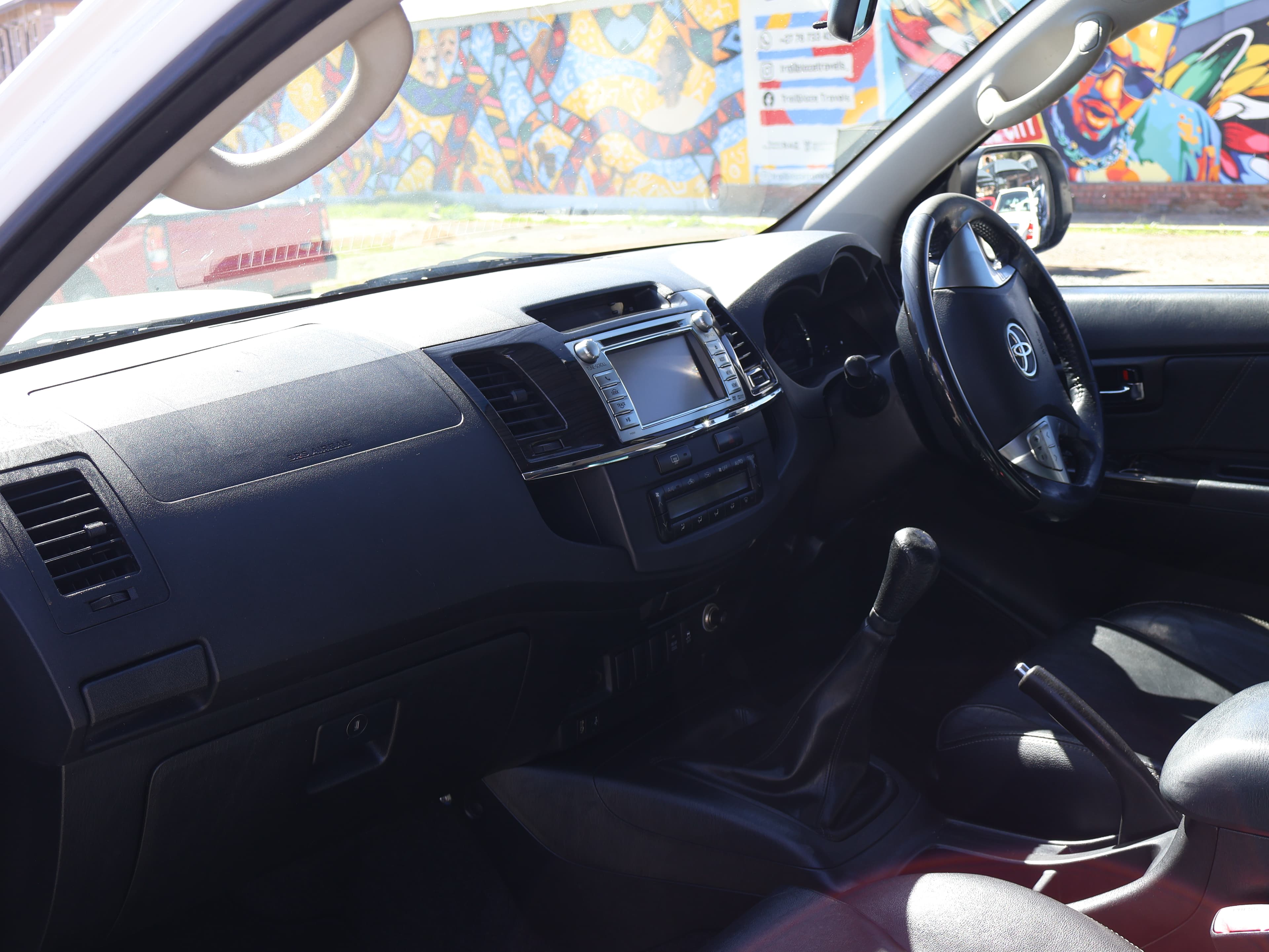 2014 Toyota Fortuner image 3