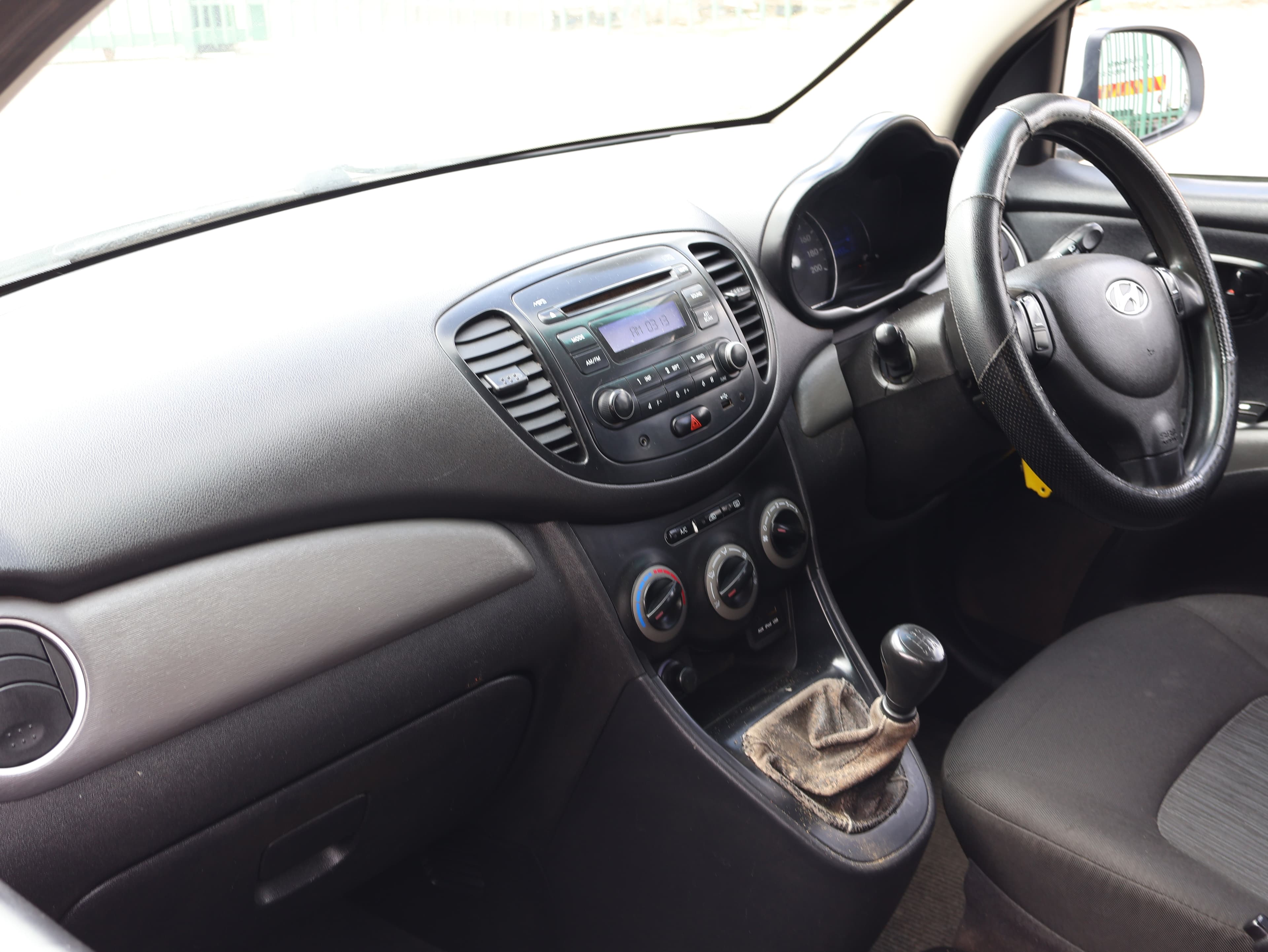 2011 Hyundai i10 image 8