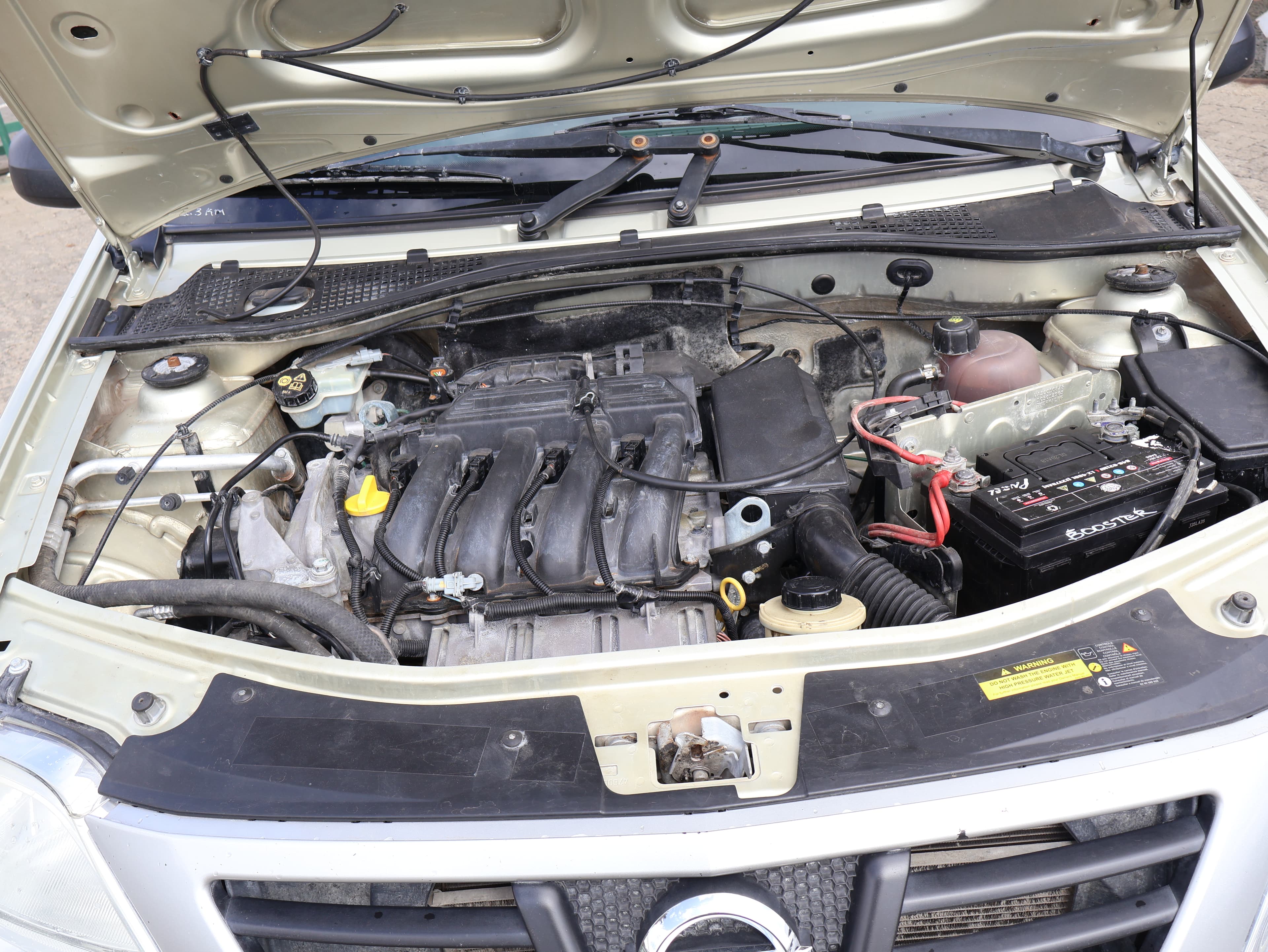 2010 Nissan NP200 image 4