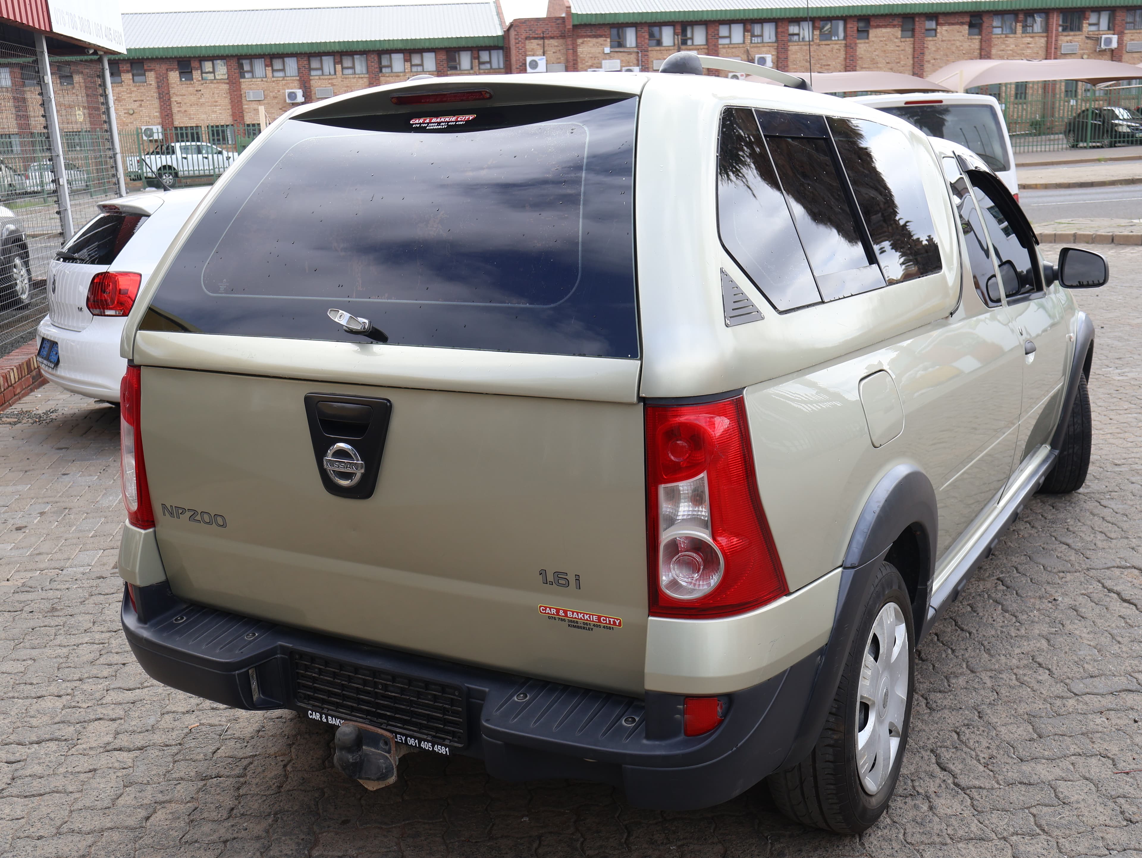 2010 Nissan NP200 image 3