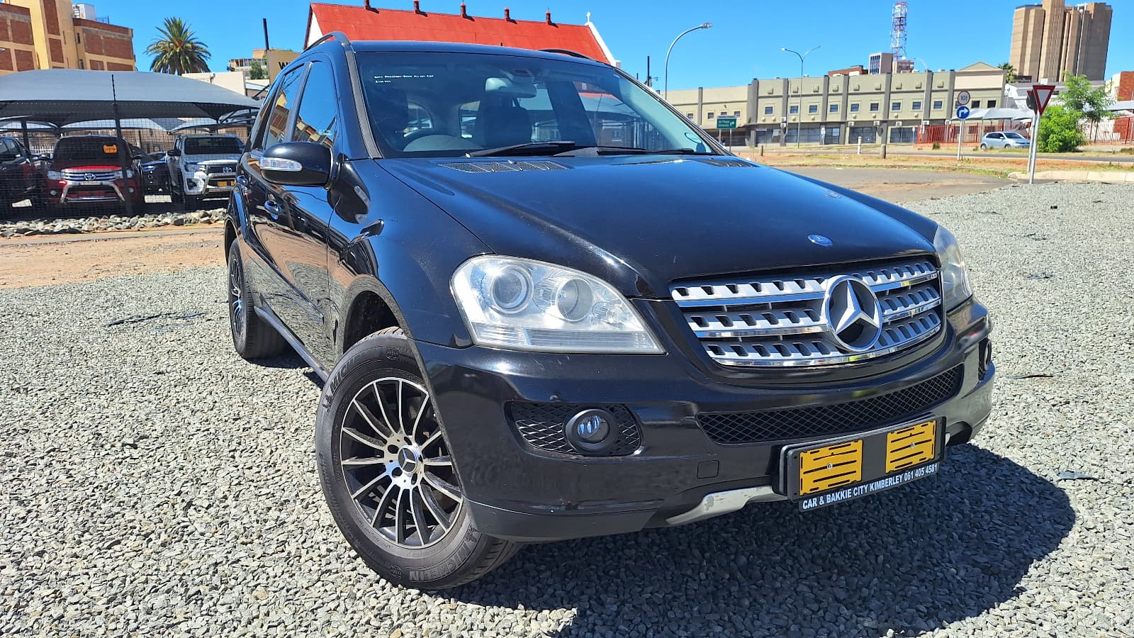 2009 Mercedes-Benz ML 320 image 1