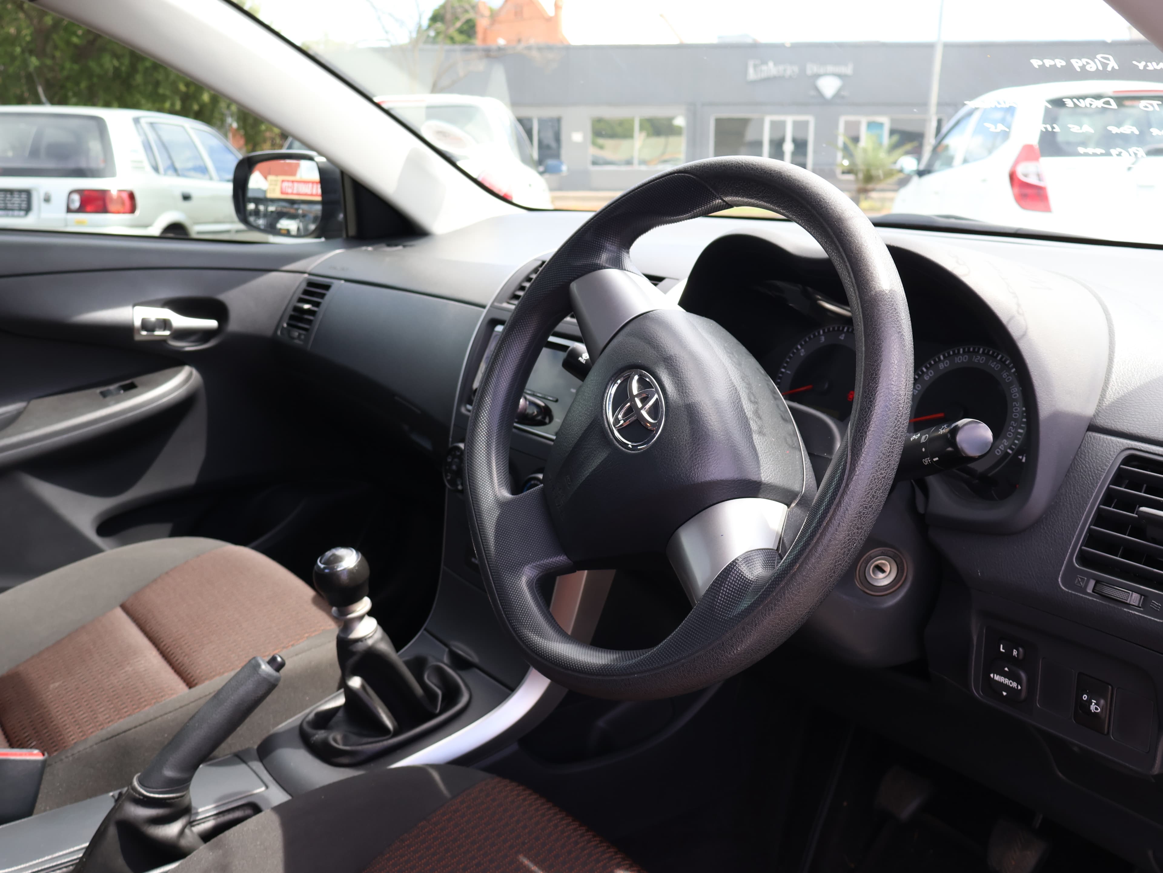 2016 Toyota Corolla image 8