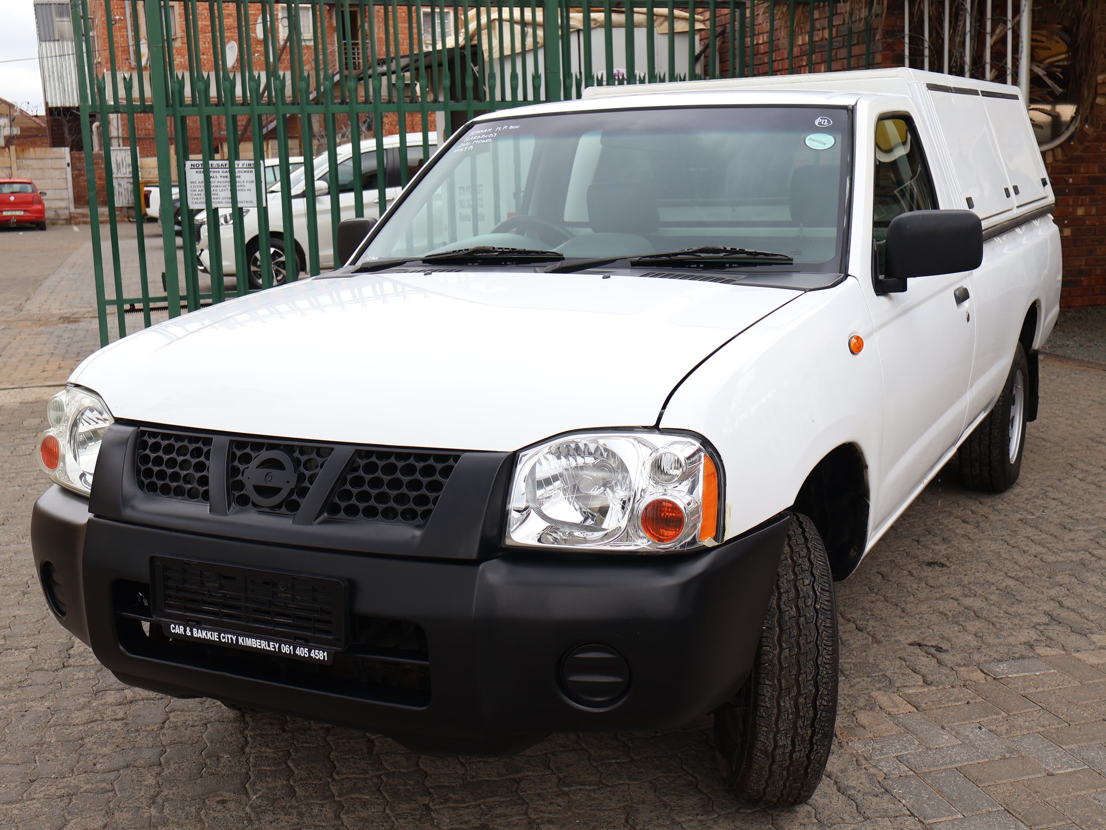 2009 Nissan NP300 image 3