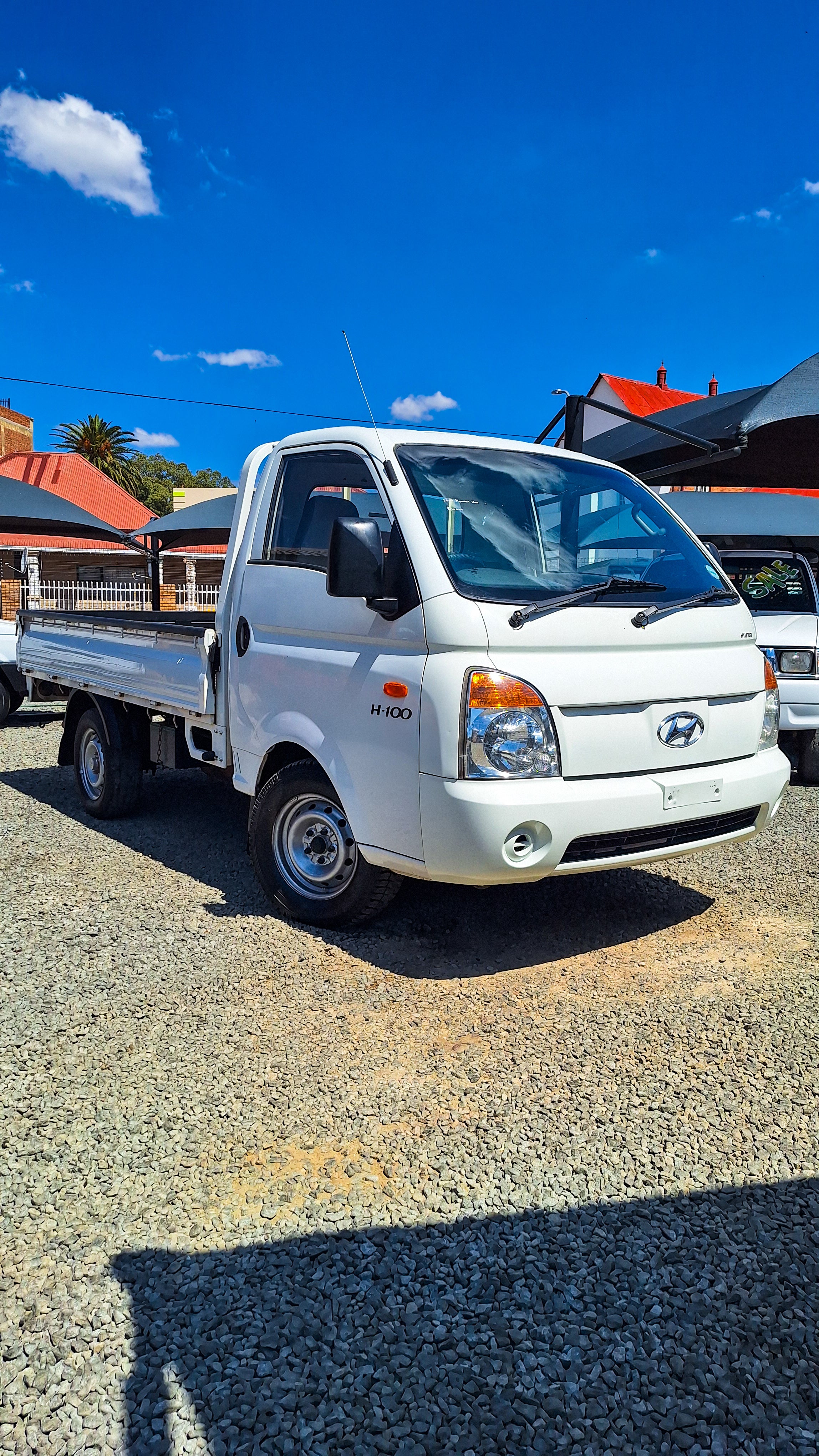 Hyundai H-100